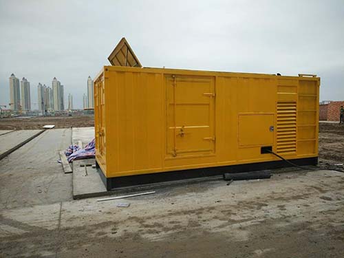 即墨合同中关于乙方责任导致工期延误的赔偿标准应该如何制定？